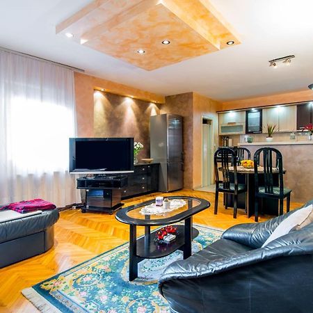 Apartment City Center Новий Сад Екстер'єр фото